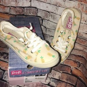 Pop pineapple print sneakers 8 NEW